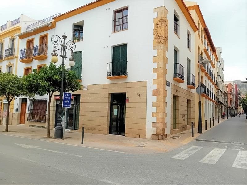 Local comercial en Lorca
