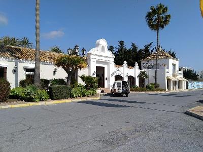 Local comercial en Estepona